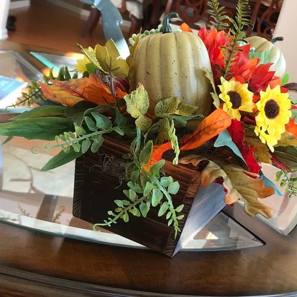 HAND CRAFTED UNIQUE Fall Table Decoration - Picture 8 of 11